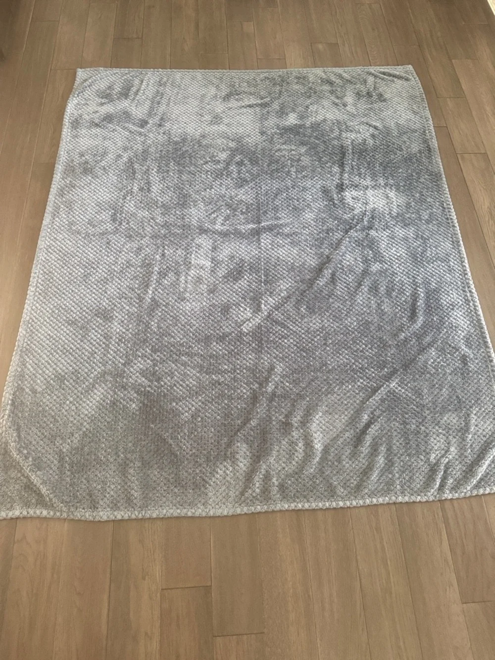 Hyde park Soft Plush blue Throw Blanket 70x57